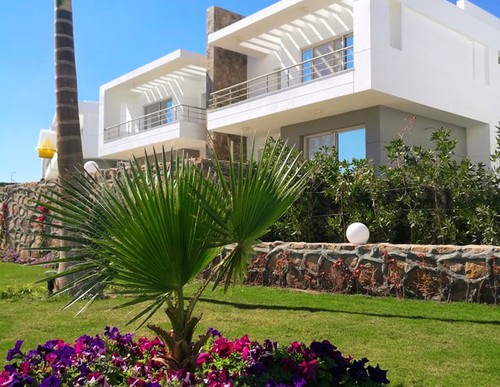 Hurghada, Red Sea, Elegant new Twin Villa + Swimming Pool + Sea View + Garden + Installments plan