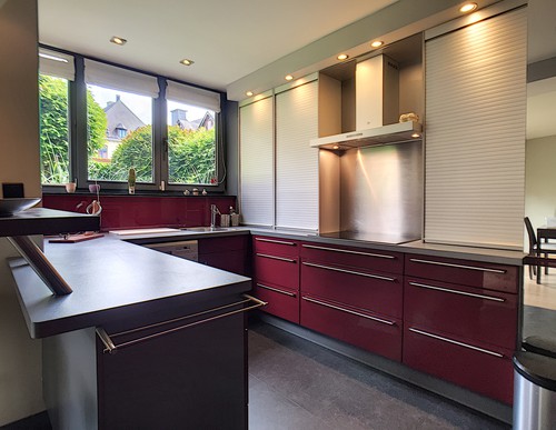 MAISON 3 façades GRAND CONFORT avec JARDIN & grand GARAGE privatif | HALF OPEN BEBOUWING 155 m² met groot comfort, stadstuin en grote garage