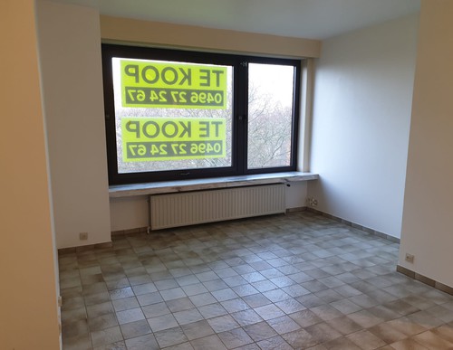 8500 Kortrijk: gezelig appartement uitzicht op park, centraal gelegen