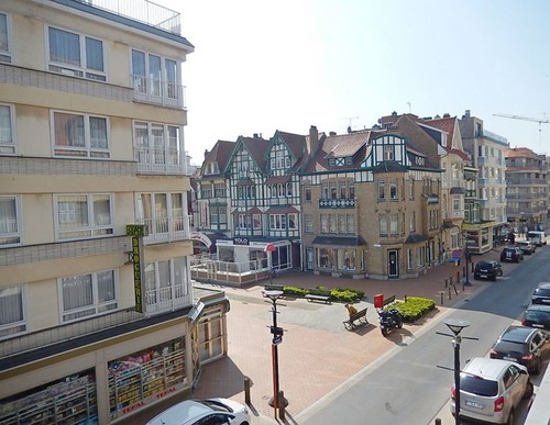 Bemeubelde studio in Westende verkoop via biddit.be