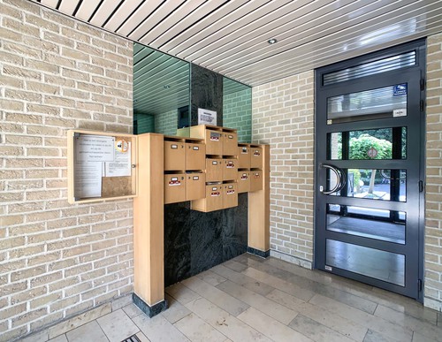 Gezellig appartement met 2 slaapkamers, inpandige garage en kelderberging te Maasmechelen