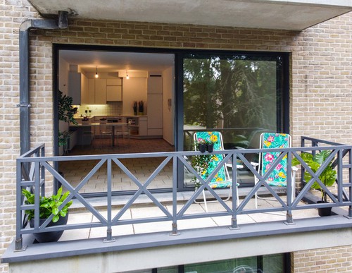 Gezellig appartement met 2 slaapkamers, inpandige garage en kelderberging te Maasmechelen