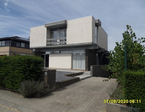 Ruime vrijstaande villa op topligging