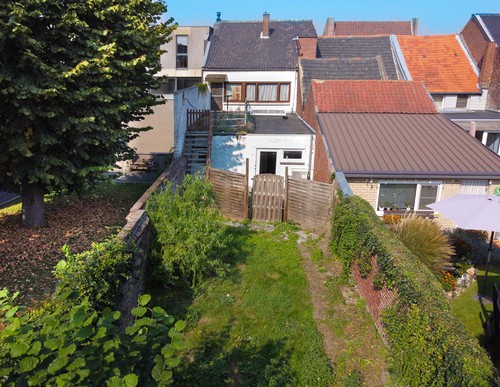 Handelsruimte met appartement en garage te Dilsen-Stokkem