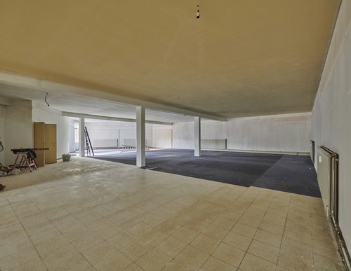 Handelspand met woonst te koop in Neerpelt centrum