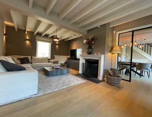 Commerciële villa voor vrij beroep op een topligging nabij Anzegem!