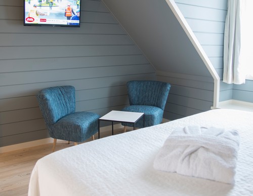 Sublieme eigendom (bouwjaar 2016) op een uiterst commerciële ligging te Oostkamp!